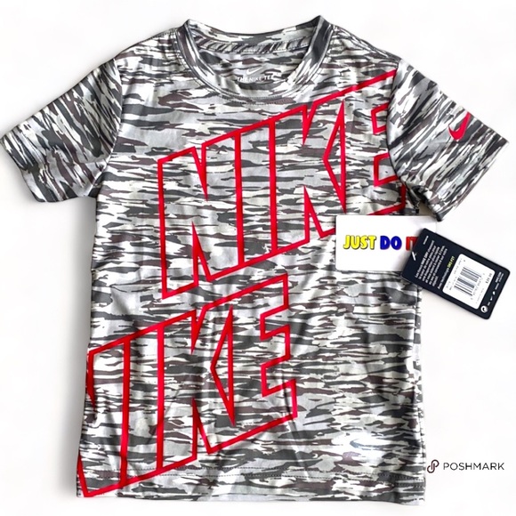 NIKE BOYS GRAPHIC TEE SZ 4 NWT - Picture 1 of 2